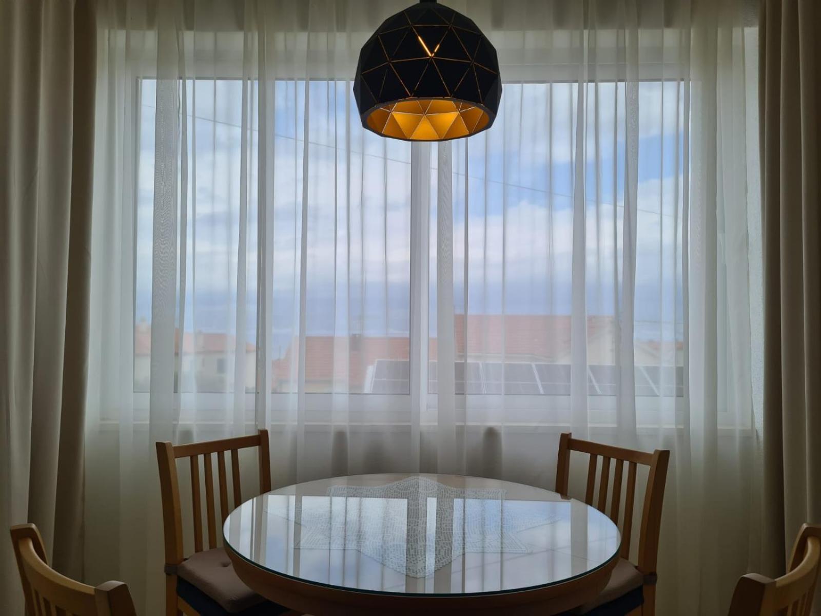 Apartments Jelena Supetar - Four Apartments - A Small House With A Private Yard - Two-Room Apartment With A Sea View - Studio Apartment - Two-Room Apartment With Garden View- Free Parking Ngoại thất bức ảnh