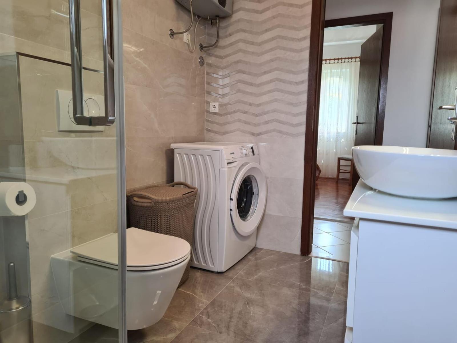 Apartments Jelena Supetar - Four Apartments - A Small House With A Private Yard - Two-Room Apartment With A Sea View - Studio Apartment - Two-Room Apartment With Garden View- Free Parking Ngoại thất bức ảnh