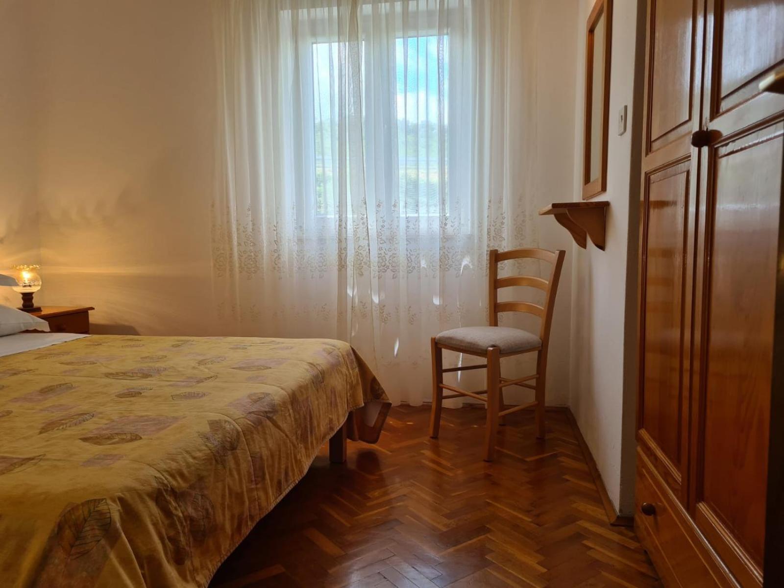 Apartments Jelena Supetar - Four Apartments - A Small House With A Private Yard - Two-Room Apartment With A Sea View - Studio Apartment - Two-Room Apartment With Garden View- Free Parking Ngoại thất bức ảnh