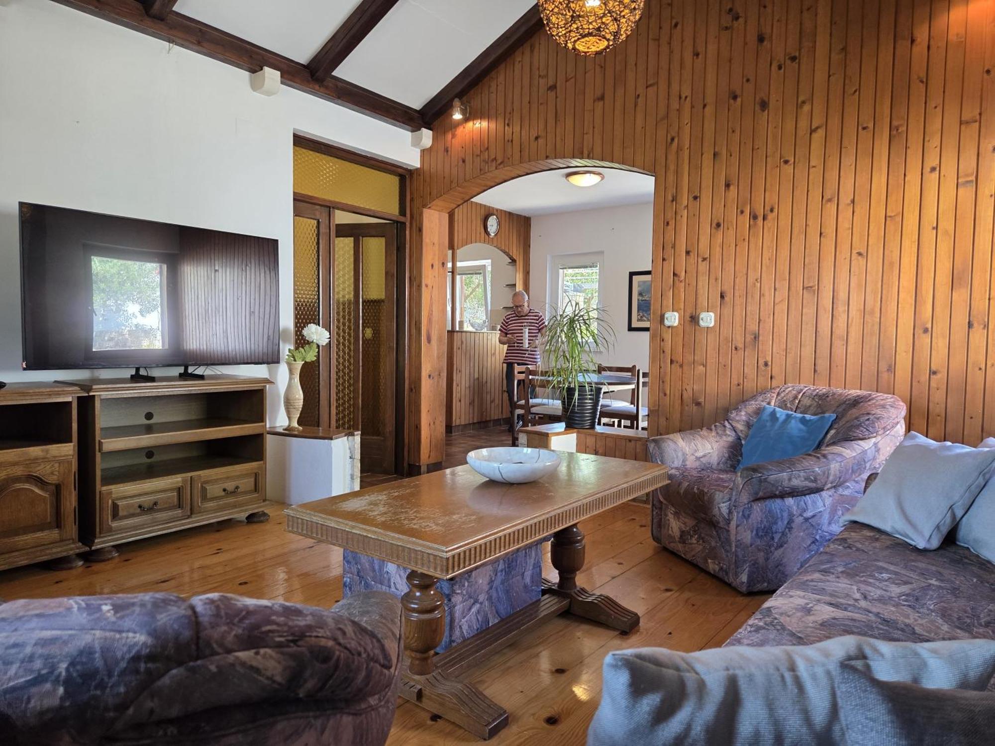 Apartments Jelena Supetar - Four Apartments - A Small House With A Private Yard - Two-Room Apartment With A Sea View - Studio Apartment - Two-Room Apartment With Garden View- Free Parking Ngoại thất bức ảnh